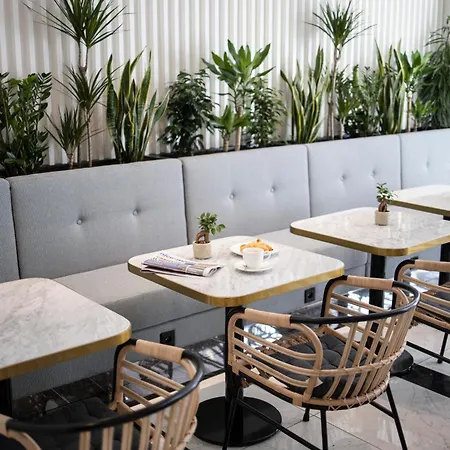 Western Premier Roosevelt Hotel