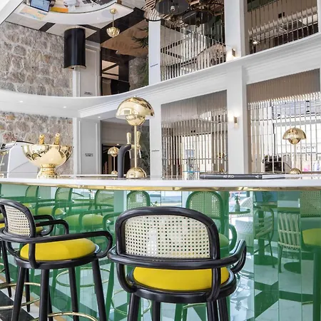 Western Premier Roosevelt