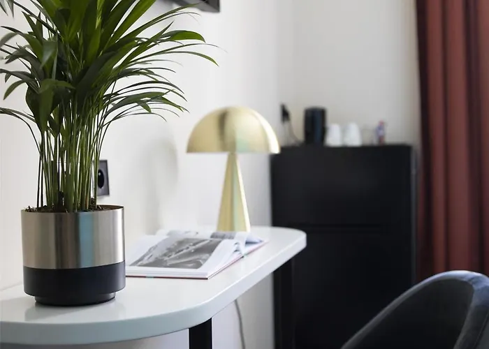 Western Premier Roosevelt