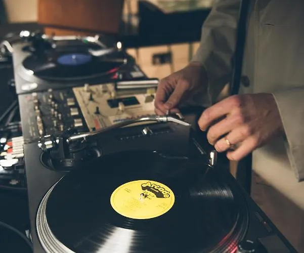 Western Premier Roosevelt Hotel