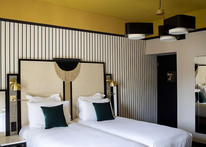 Western Premier Roosevelt Hotel 4*