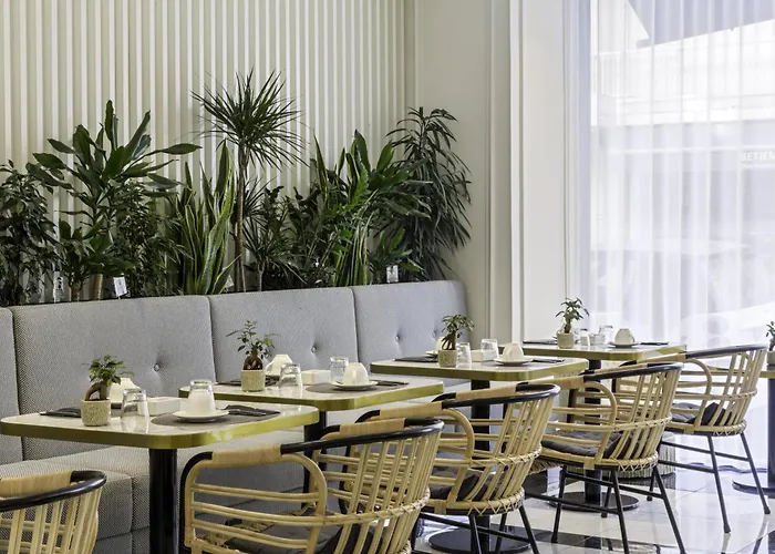 Western Premier Roosevelt